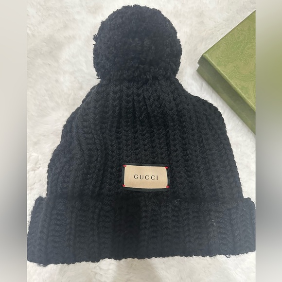 GUCCI  black beanie - Picture 3 of 7